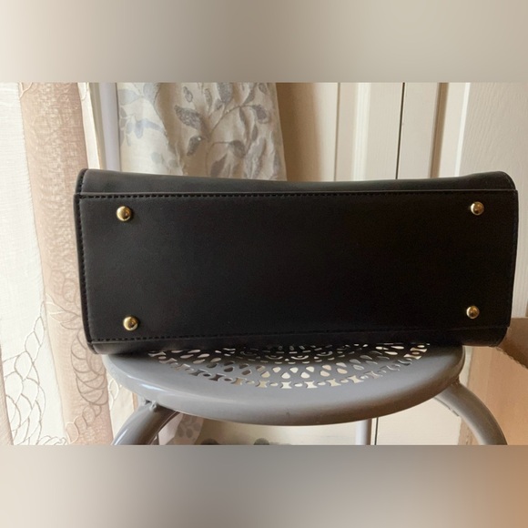 Anne Klein handbag - Picture 5 of 7